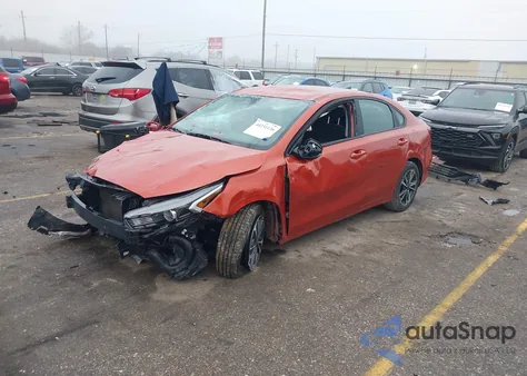 2023 Kia Forte Lxs z USA, uszkodzony, nr VIN 3KPF24AD0PE507401